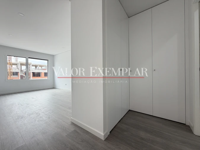 Apartamento T5 para Venda em Montijo e Afonsoeiro Foto 9
