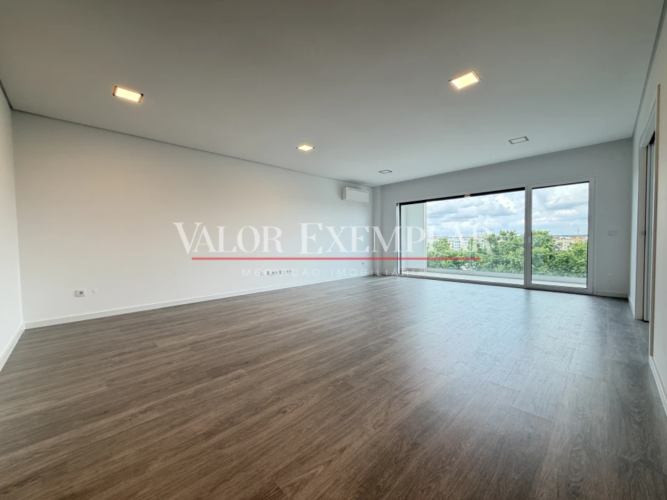 Apartamento T5 para Venda em Montijo e Afonsoeiro Foto 6