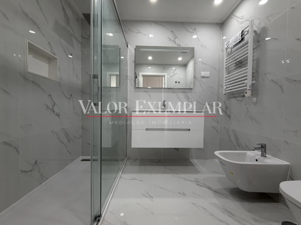 Apartamento T5 para Venda em Montijo e Afonsoeiro Foto 8