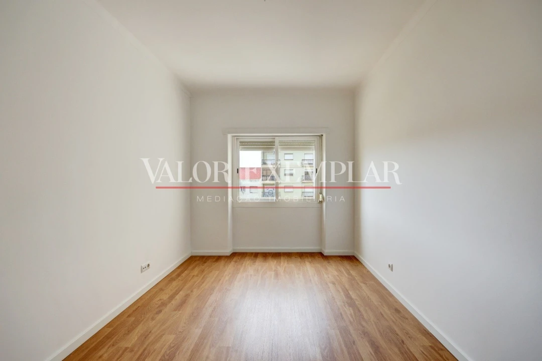 Apartamento T4 para Venda em União das Freguesias de Setúbal Foto 2