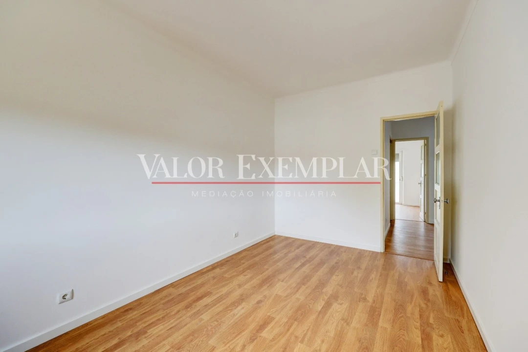Apartamento T4 para Venda em União das Freguesias de Setúbal Foto 3