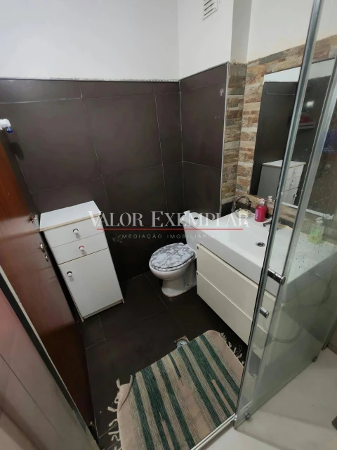 Apartamento T2 para Venda em Baixa da Banheira e Vale da Amoreira
