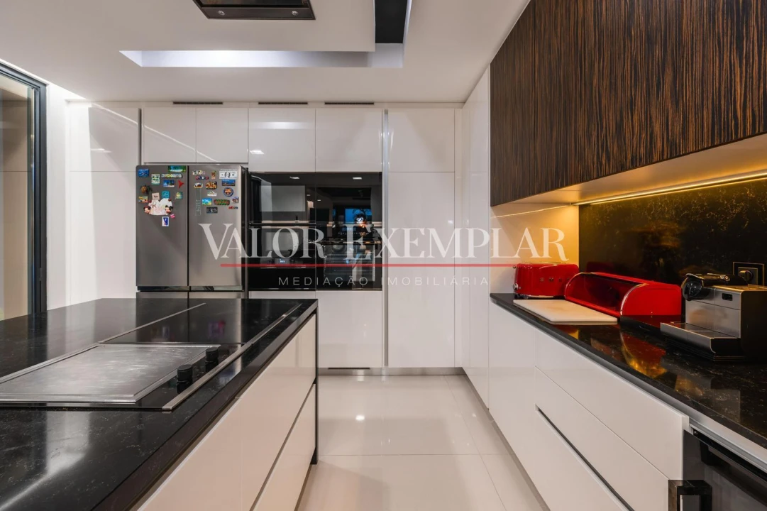 Moradia T5 para Venda em Charneca de Caparica e Sobreda Foto 8