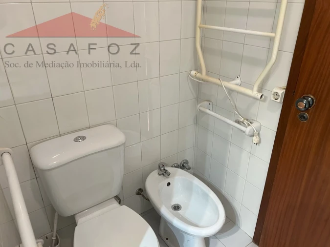 Apartamento T3 para Arrendamento em Ramalde Foto 32