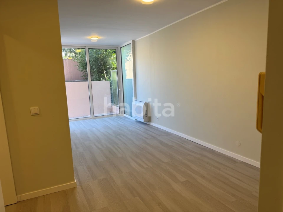 Apartamento T1 para Arrendamento em Paranhos Foto 1