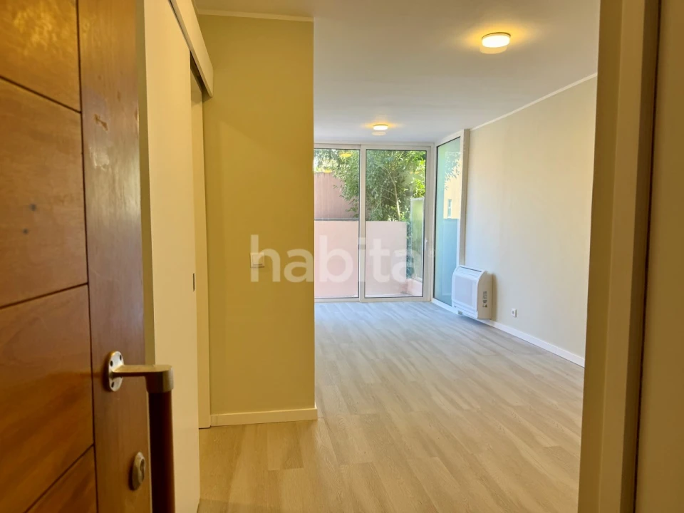 Apartamento T1 para Arrendamento em Paranhos Foto 3