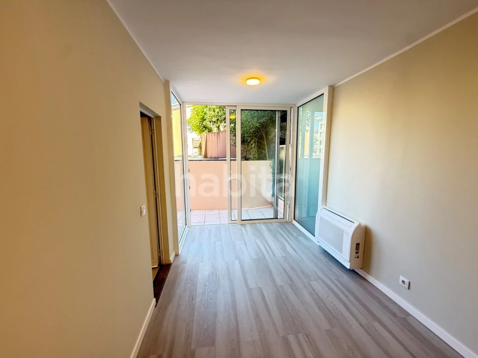 Apartamento T1 para Arrendamento em Paranhos Foto 4