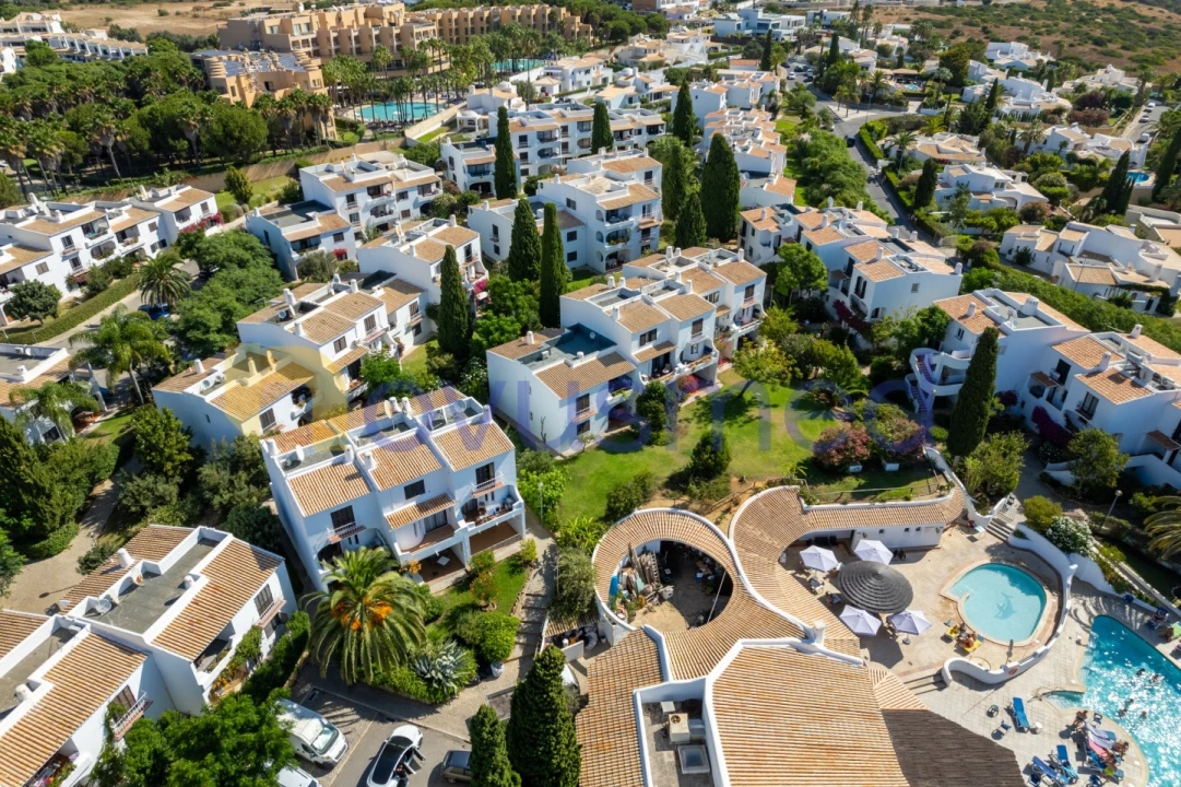 Apartamento T2 para Venda em Albufeira e Olhos de Água Foto 32