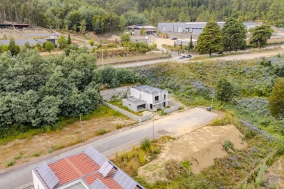 Terreno para Venda em Este (São Pedro e São Mamede)