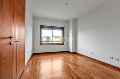 Apartamento T3 para Arrendamento em Custóias, Leça do Balio e Guifões