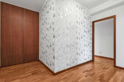 Apartamento T3 para Arrendamento em Custóias, Leça do Balio e Guifões