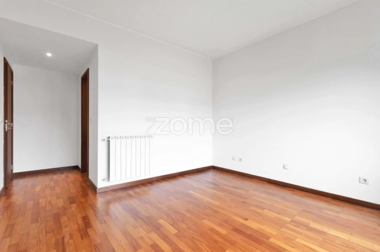 Apartamento T3 para Arrendamento em Custóias, Leça do Balio e Guifões Foto 17