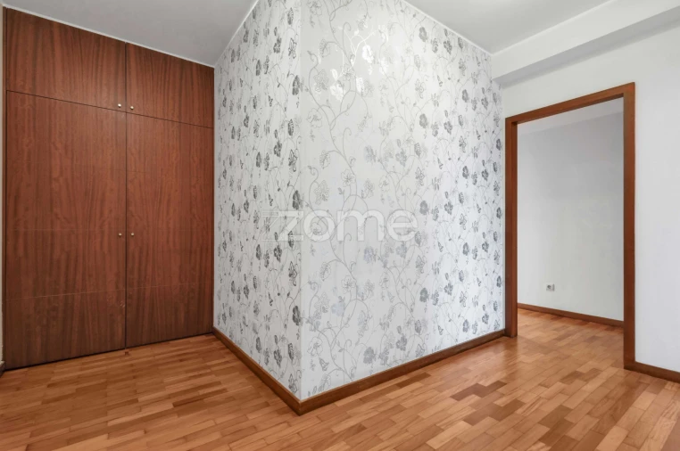 Apartamento T3 para Arrendamento em Custóias, Leça do Balio e Guifões Foto 2