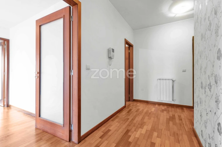 Apartamento T3 para Arrendamento em Custóias, Leça do Balio e Guifões Foto 3