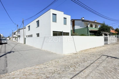 Moradia T3 para Venda em Perafita, Lavra e Santa Cruz do Bispo