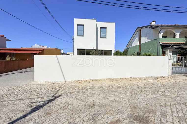 Moradia T3 para Venda em Perafita, Lavra e Santa Cruz do Bispo Foto 4