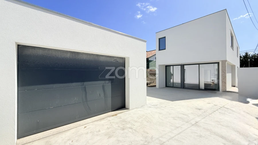 Moradia T3 para Venda em Perafita, Lavra e Santa Cruz do Bispo