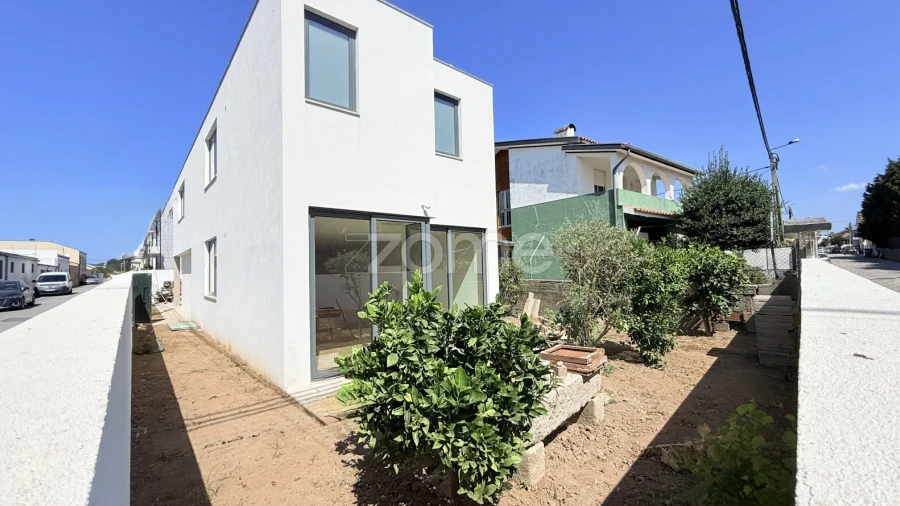 Moradia T3 para Venda em Perafita, Lavra e Santa Cruz do Bispo
