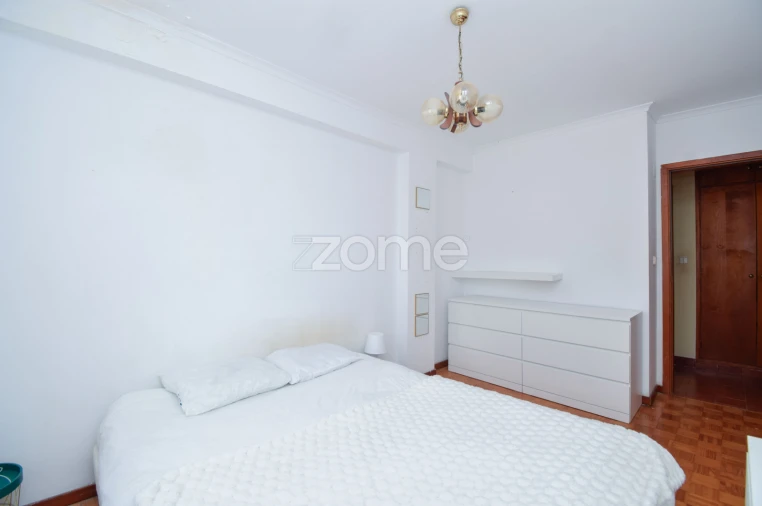 Apartamento T2 para Venda em São Domingos de Rana Foto 5