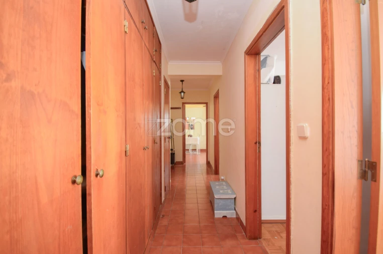 Apartamento T2 para Venda em São Domingos de Rana Foto 16