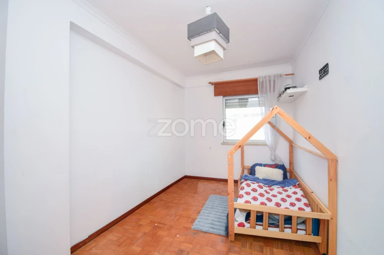 Apartamento T2 para Venda em São Domingos de Rana Foto 7