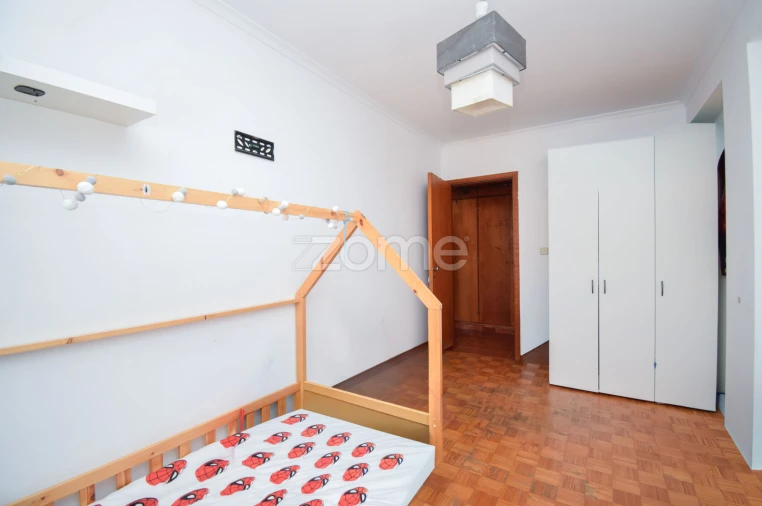 Apartamento T2 para Venda em São Domingos de Rana Foto 8