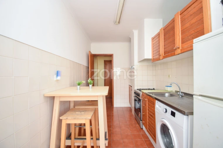 Apartamento T2 para Venda em São Domingos de Rana Foto 13