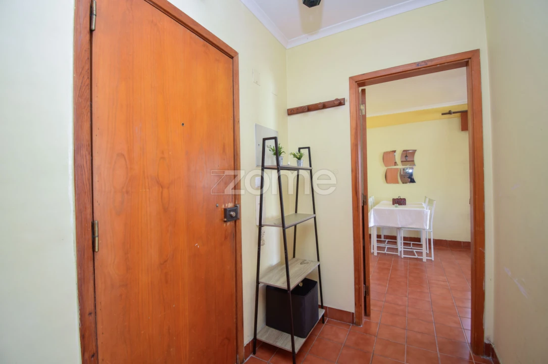 Apartamento T2 para Venda em São Domingos de Rana Foto 17