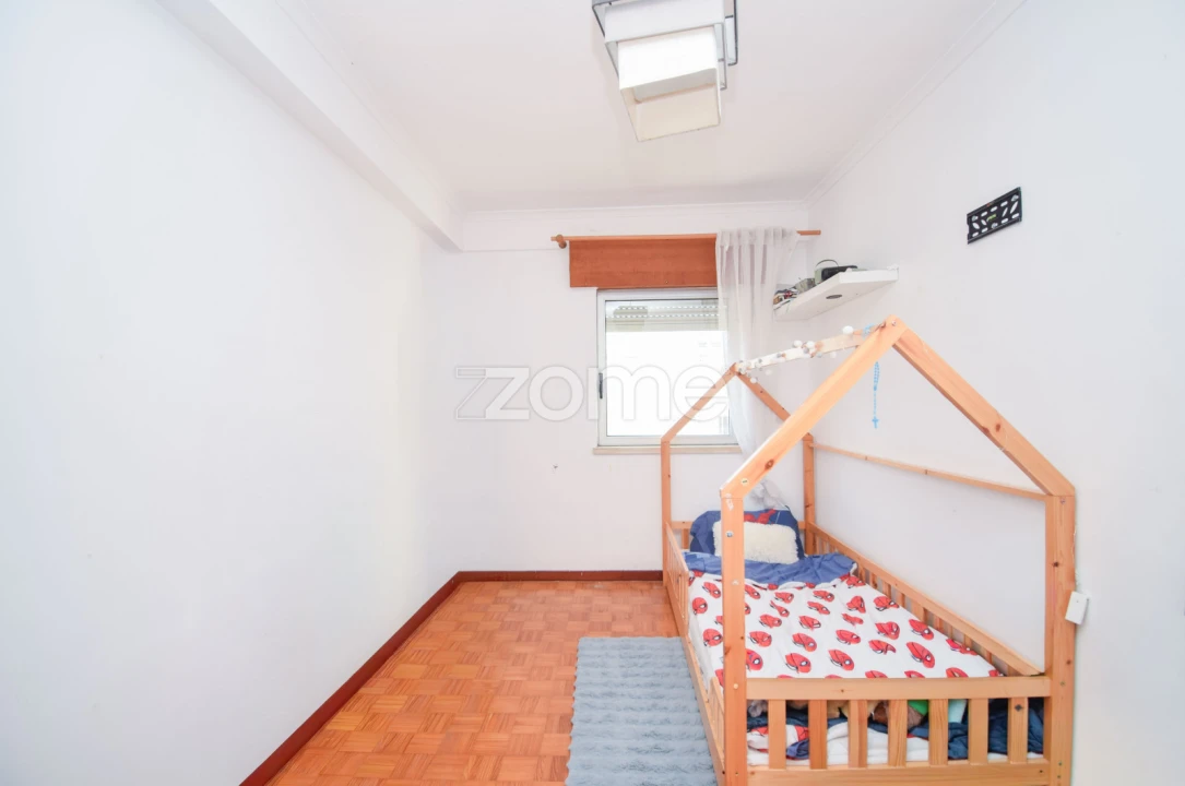 Apartamento T2 para Venda em São Domingos de Rana Foto 9