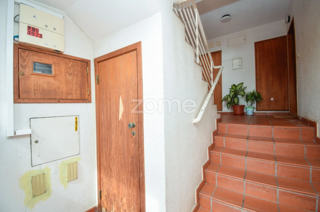 Apartamento T2 para Venda em São Domingos de Rana Foto 19
