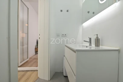 Apartamento T2 para Venda em Avenidas Novas