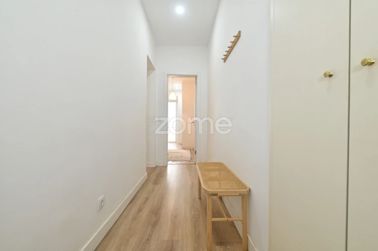 Apartamento T2 para Venda em Avenidas Novas Foto 6