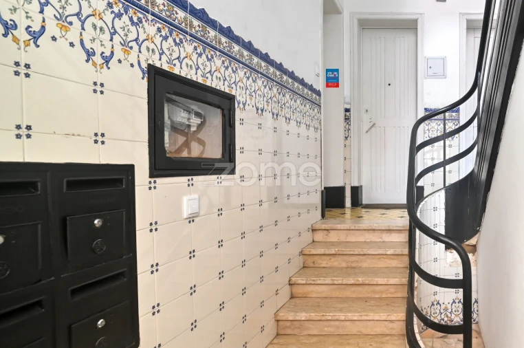 Apartamento T2 para Venda em Avenidas Novas Foto 5