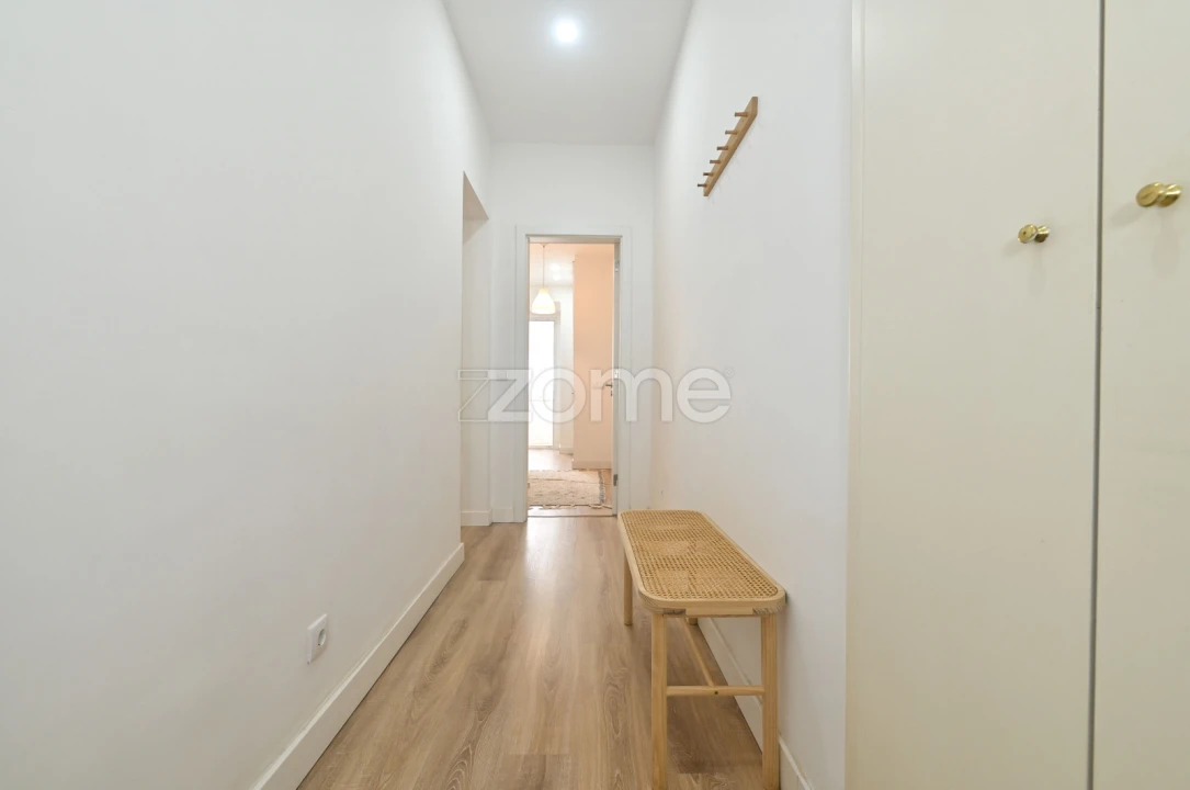 Apartamento T2 para Venda em Avenidas Novas Foto 6