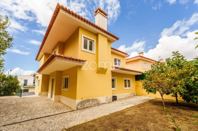 Moradia T4 para Venda em Alcabideche