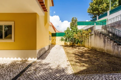 Moradia T4 para Venda em Alcabideche