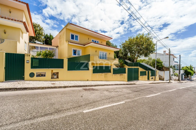 Moradia T4 para Venda em Alcabideche Foto 48