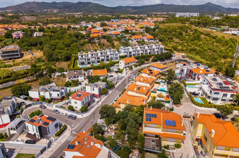 Moradia T4 para Venda em Alcabideche Foto 53