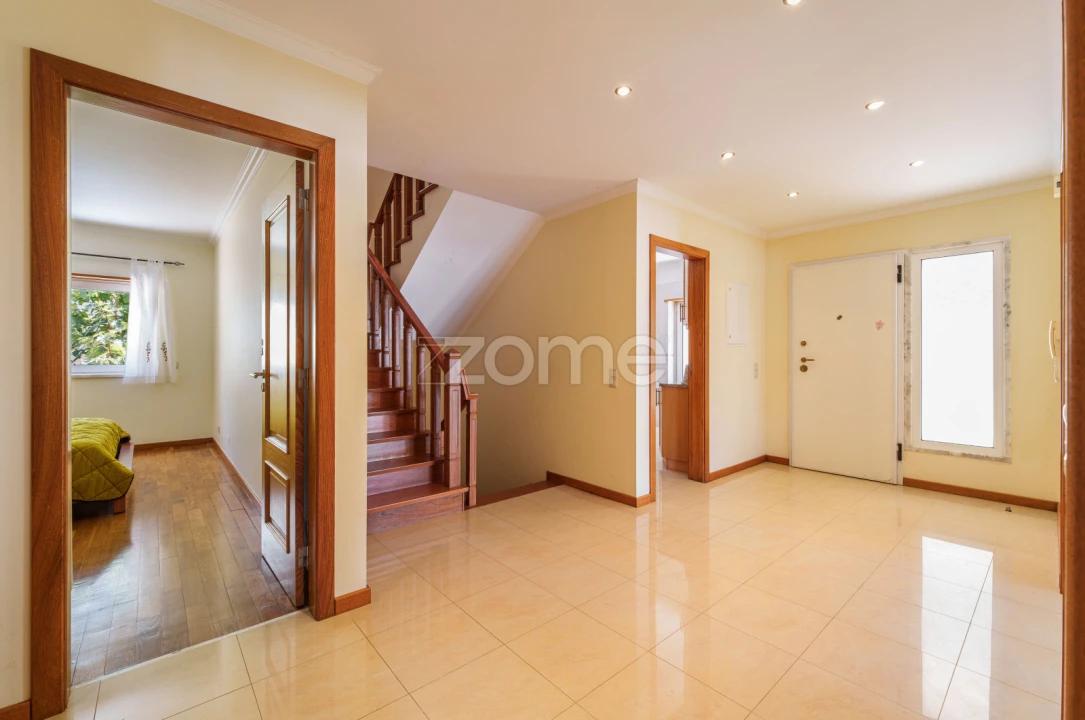 Moradia T4 para Venda em Alcabideche Foto 4