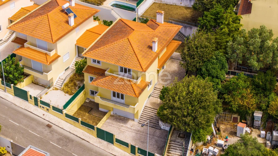 Moradia T4 para Venda em Alcabideche