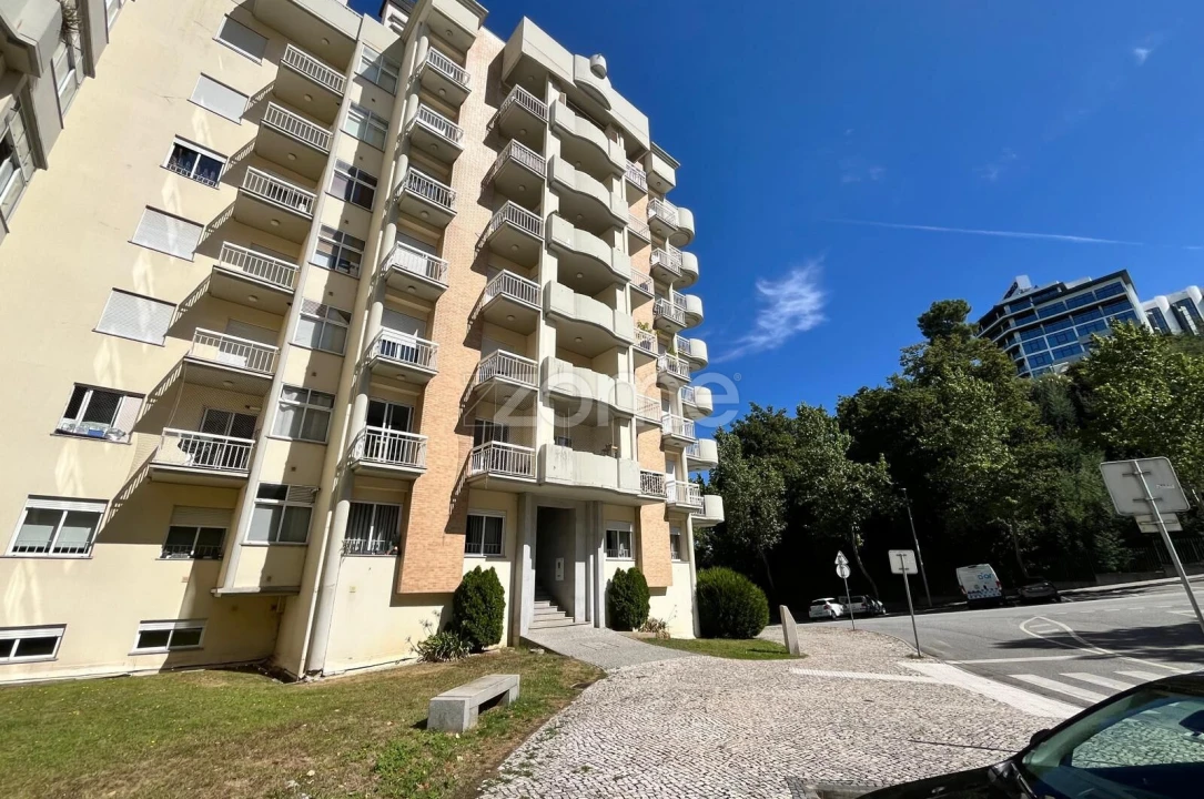Apartamento T3 para Venda em Viseu Foto 1