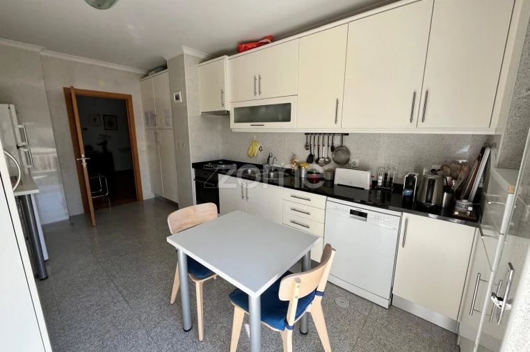 Apartamento T3 para Venda em Viseu Foto 8