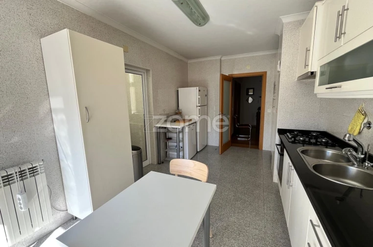 Apartamento T3 para Venda em Viseu Foto 9