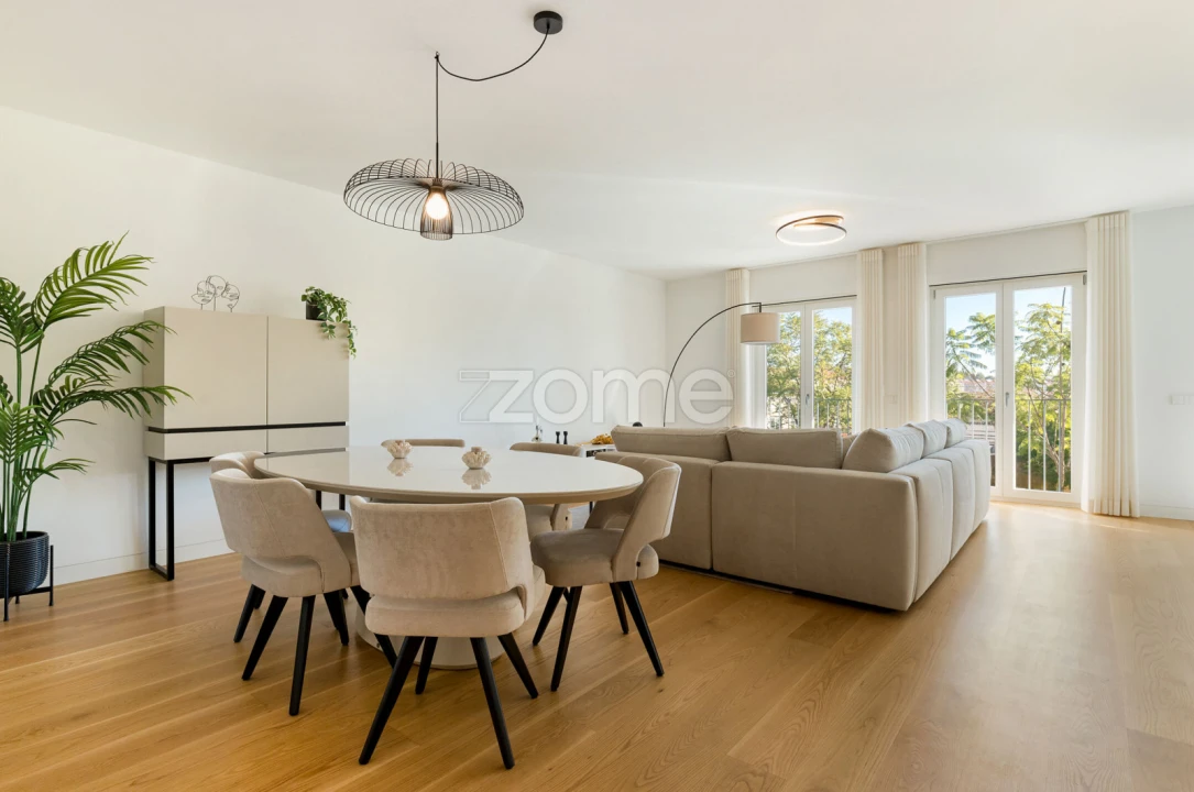 Apartamento T2 para Arrendamento em Ajuda Foto 1