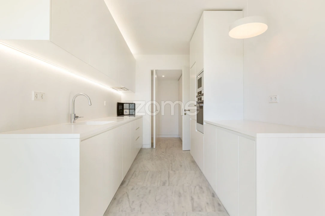 Apartamento T2 para Arrendamento em Ajuda Foto 5