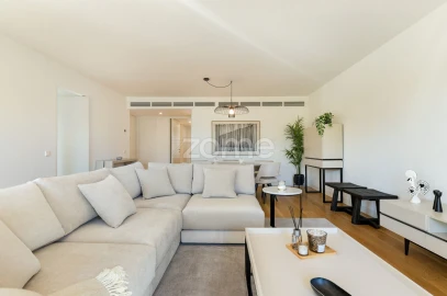 Apartamento T2 para Arrendamento em Ajuda