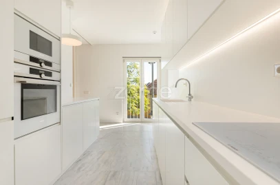 Apartamento T2 para Arrendamento em Ajuda