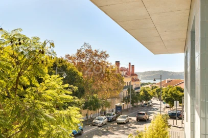 Apartamento T2 para Arrendamento em Ajuda
