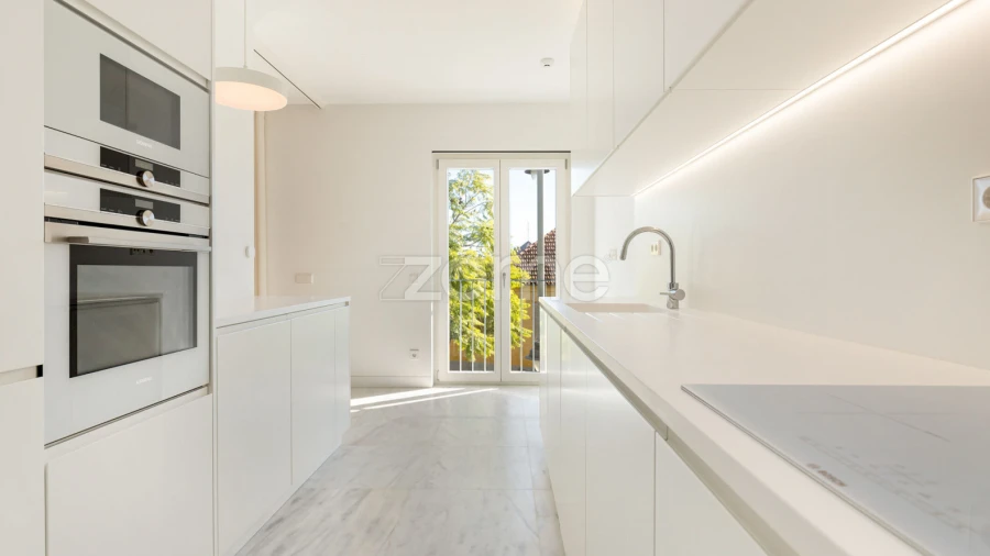 Apartamento T2 para Arrendamento em Ajuda