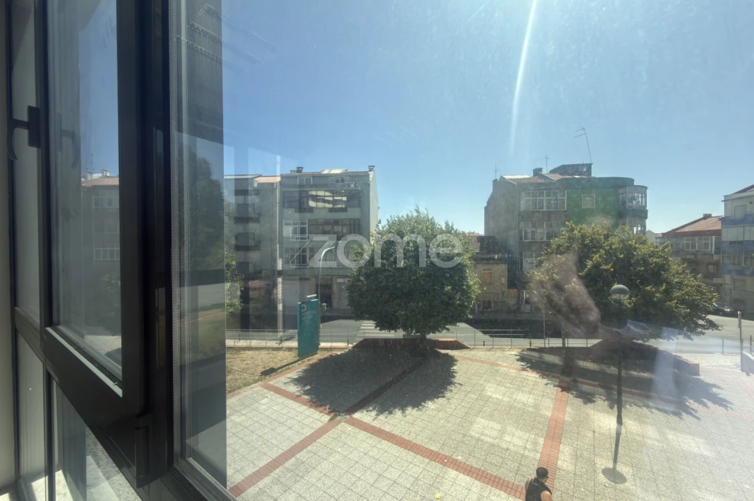 Escritório para Arrendamento em Venteira Foto 23